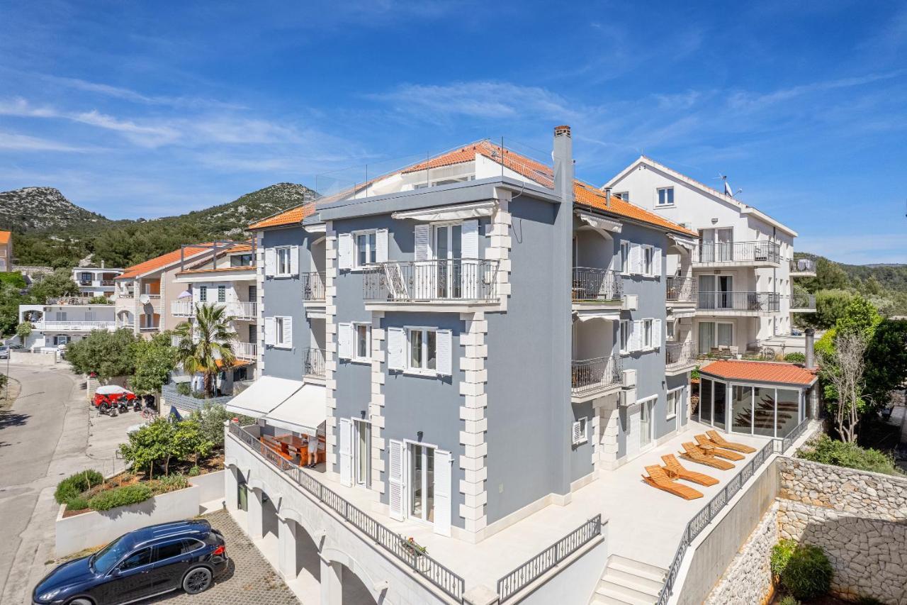 Deluxe Apartments Primi Hvar Town Exterior photo